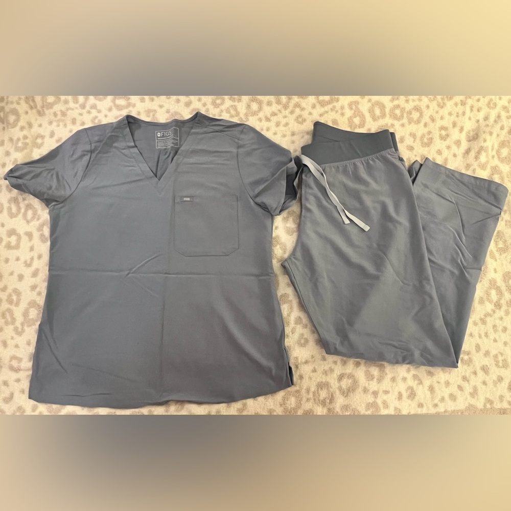 FIGS Periwinkle Scrub Set